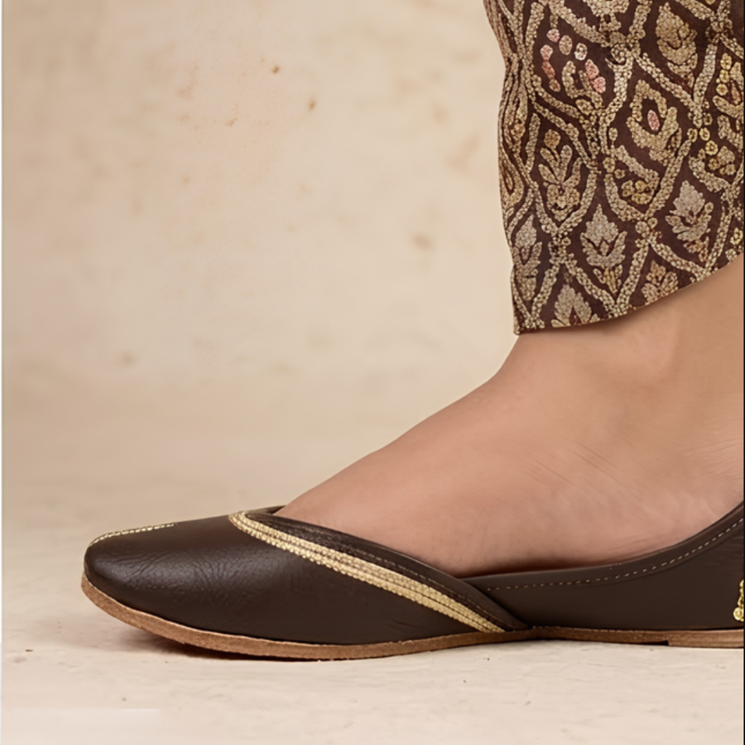 Handcrafted Leather Juttis with Embroidery