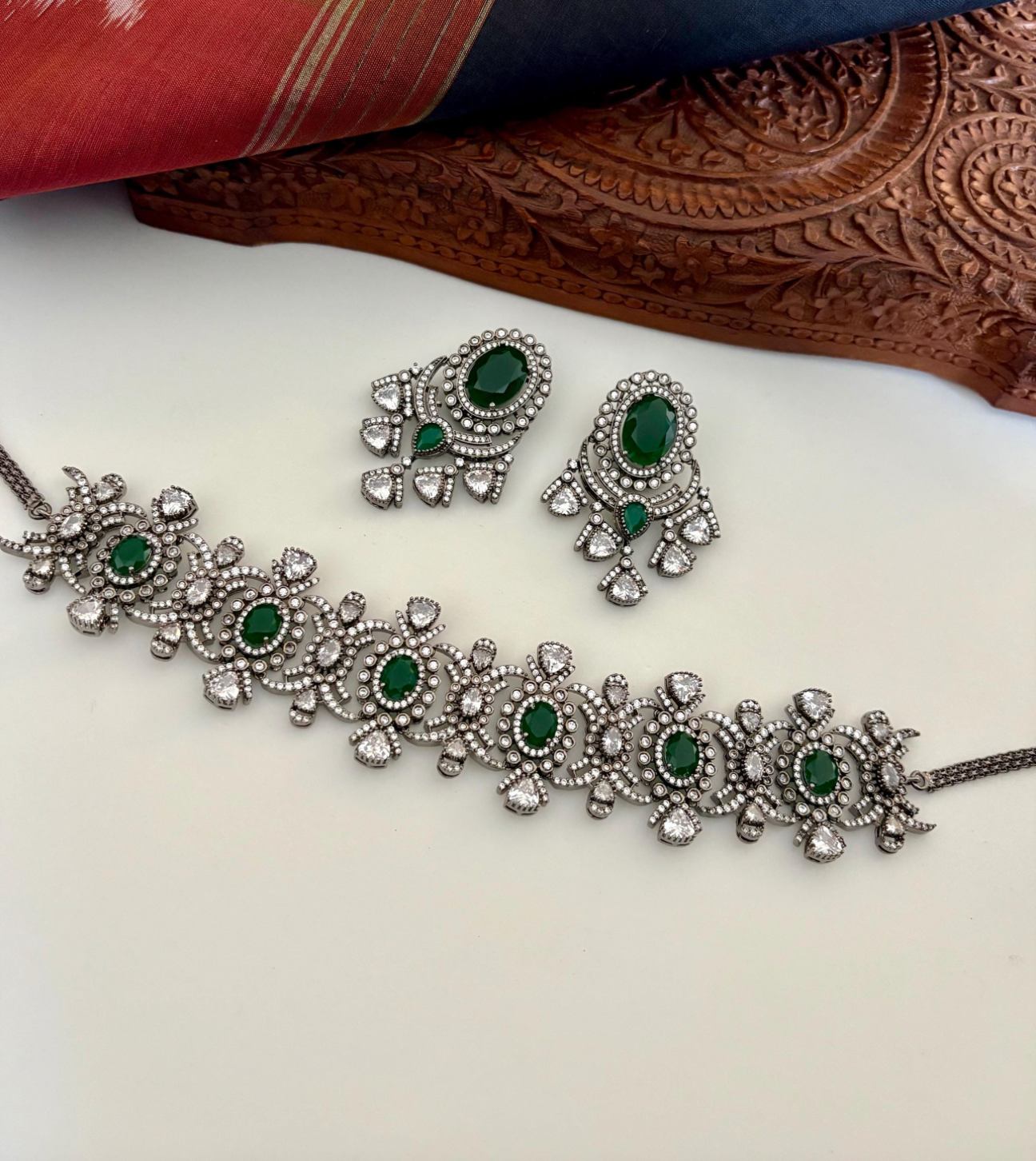 Green Victorian Quartz Choker Jewellery Set