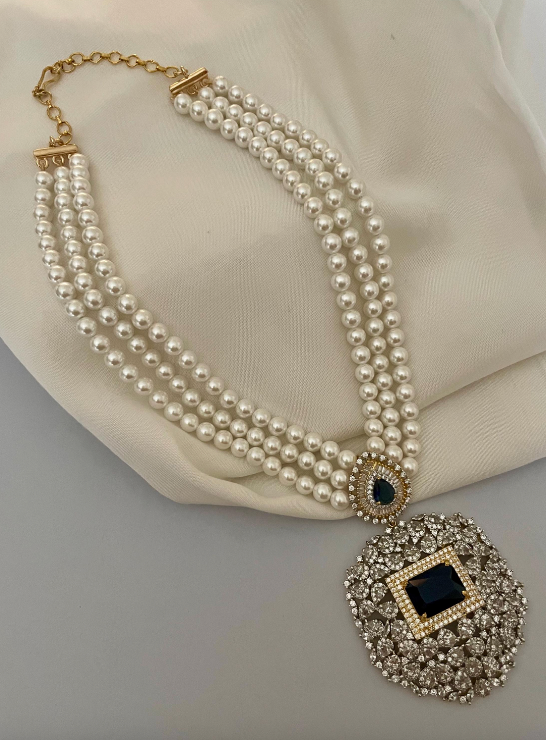 Sapphire Blue AD & Pearl Necklace Set