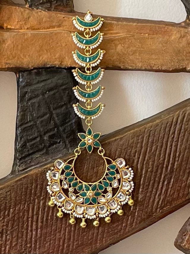 Kundan Chandbali Maang Tika