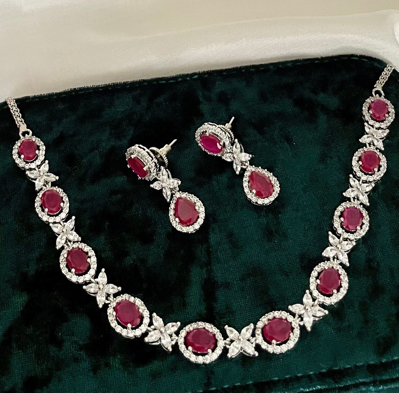 Red Dainty Faux Diamond Necklace Set