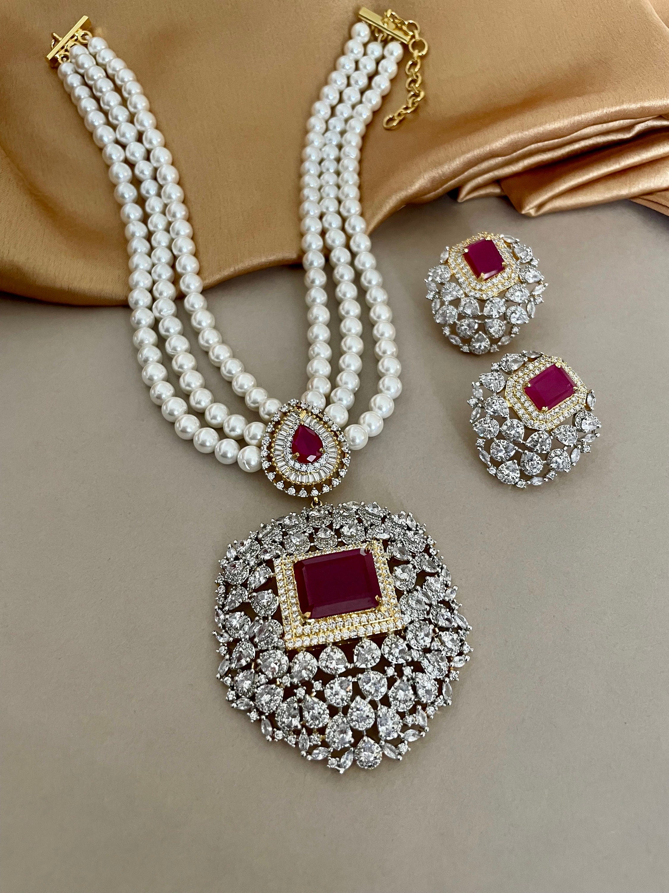Red Faux Diamond Pearls Necklace Set