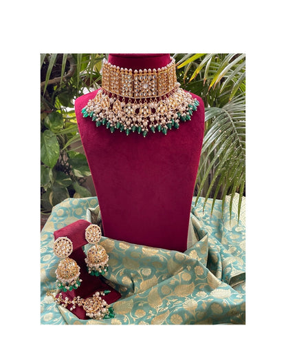 Katrina Kaif Inspired/Bridal Jewelry Set/Emerald Green Kundan Choker Set/Gold Necklace Set/Indian Jewelry/Bollywood Jewelry/Jhumkas