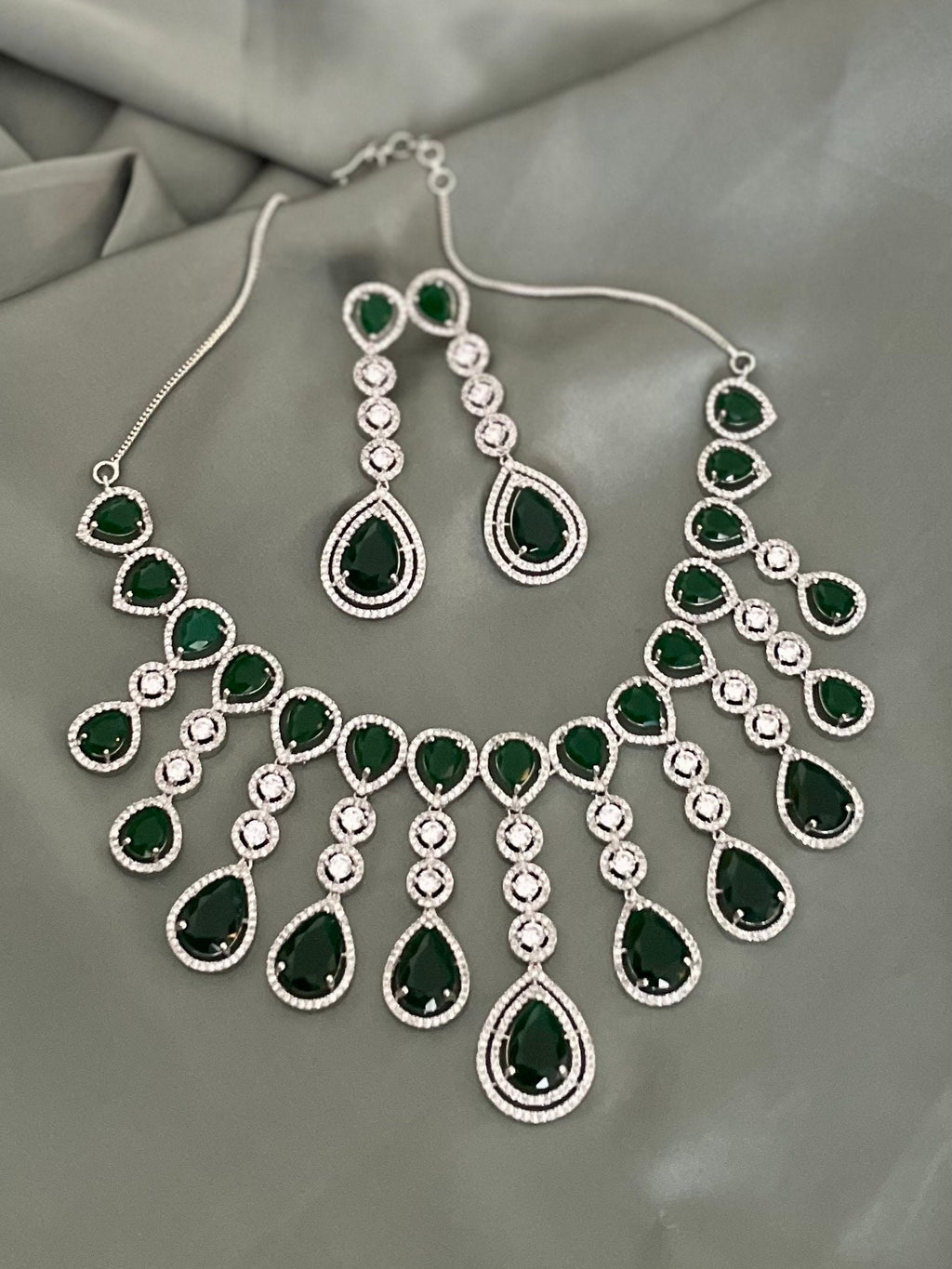 Emerald Green Faux Diamond Necklace Set