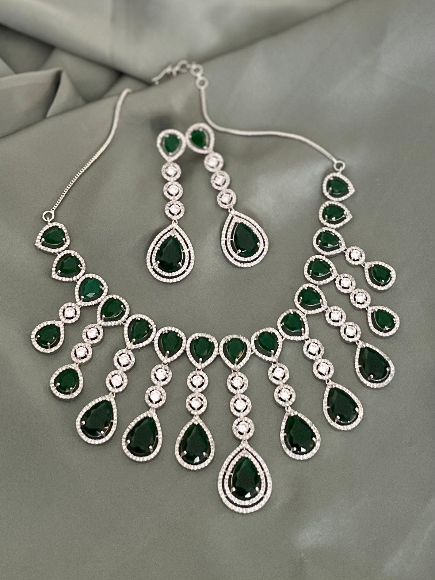 Emerald Green Faux Diamond Necklace Set