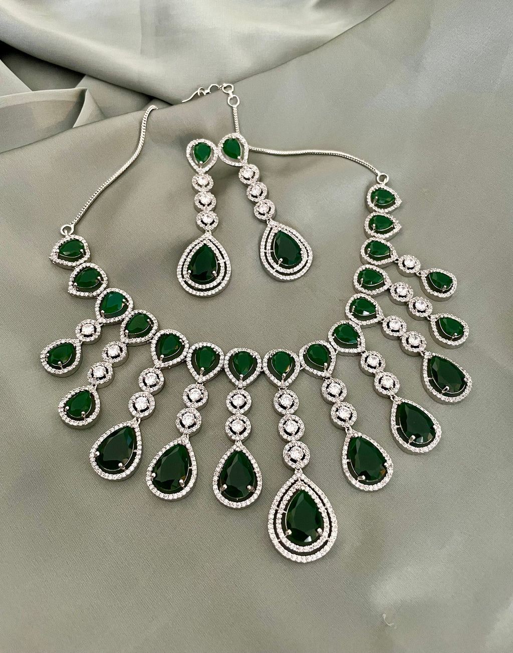Emerald Green Faux Diamond Necklace Set