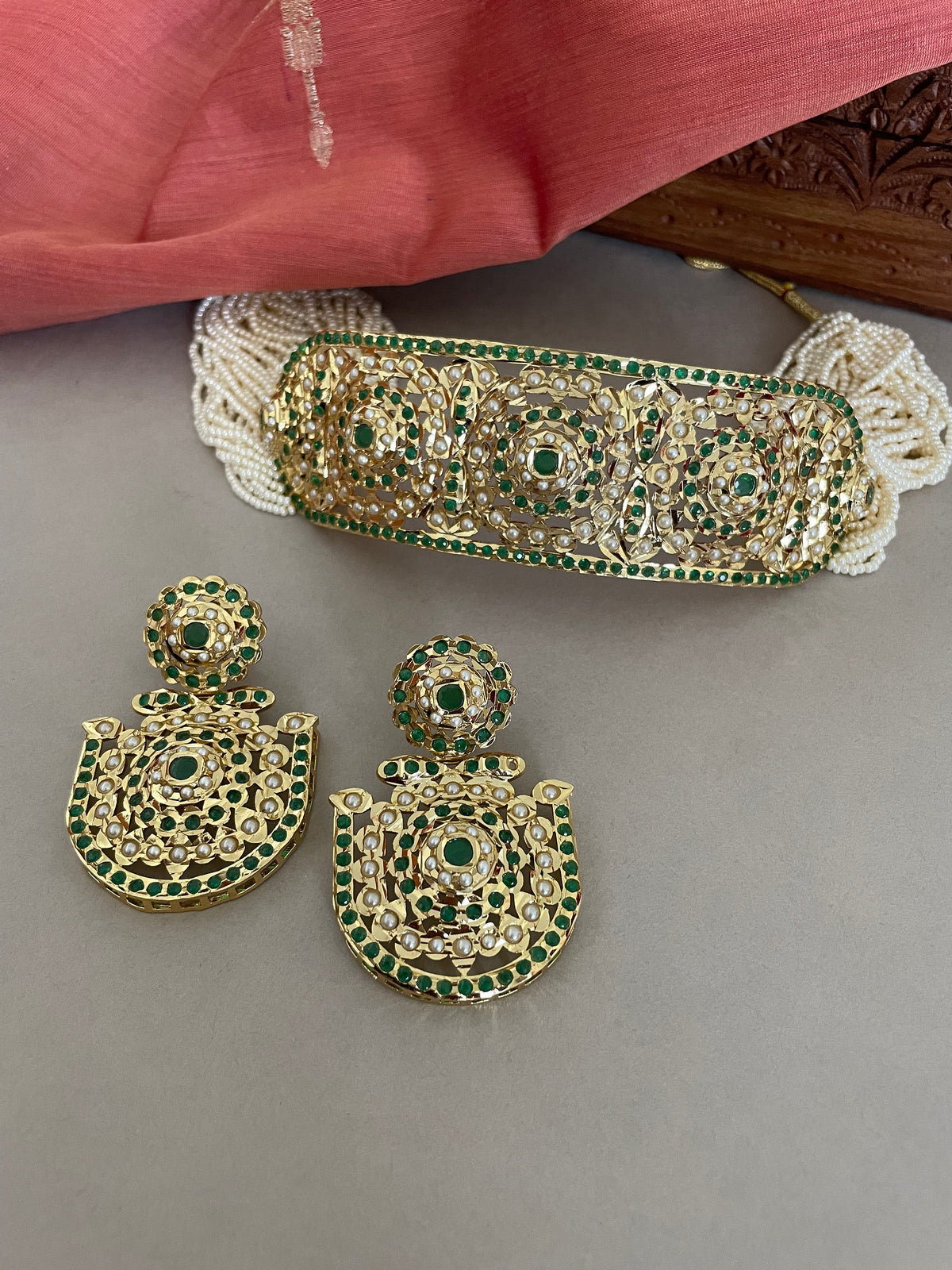 Green Jadau Choker Necklace Set