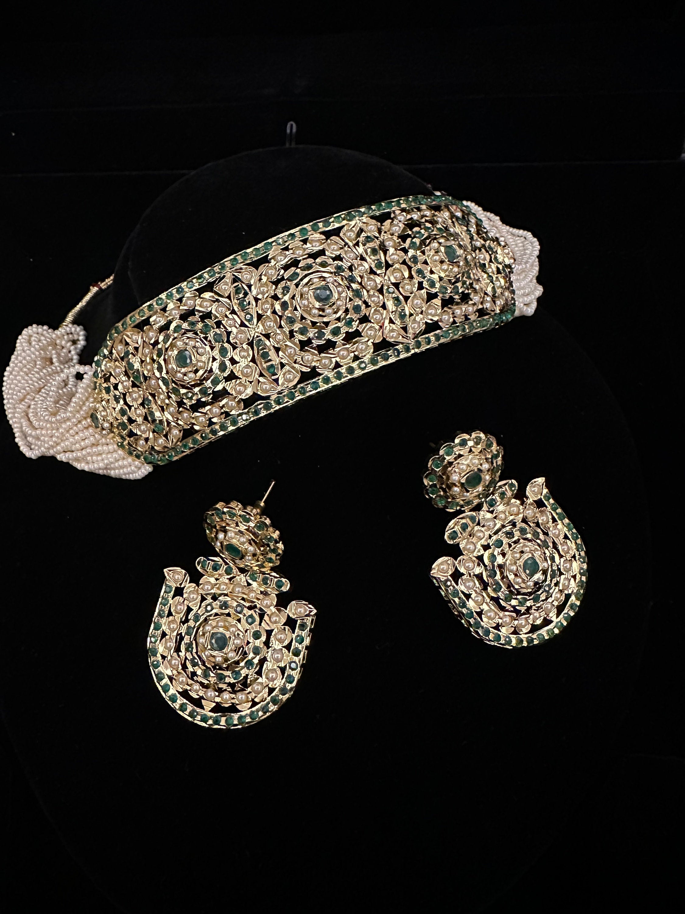 Green Jadau Choker Necklace Set