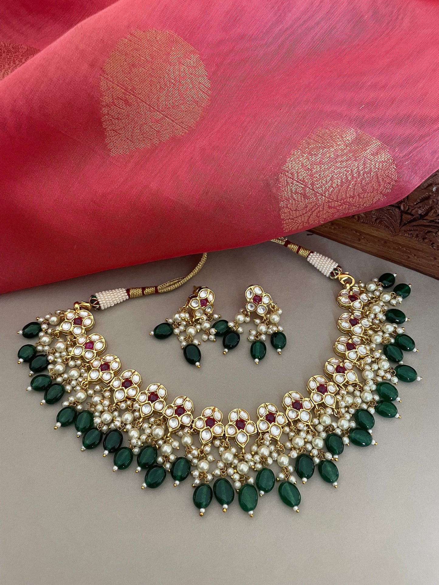 Red and Green Kundan Necklace Set/Dainty Kundan Jewelry Set/Indian Jewelry/Bollywood Jewelry/Kundan Earrings/Wedding Jewelry