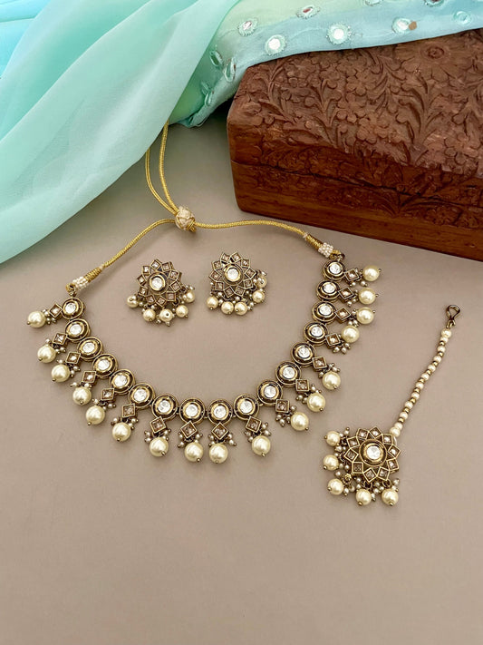 Polki and Kundan Jewelry Set with Tika/Polki Set/Kundan Set/Cocktail Jewelry Set/Polki Tika Set/Indian Jewelry Set/Wedding Set