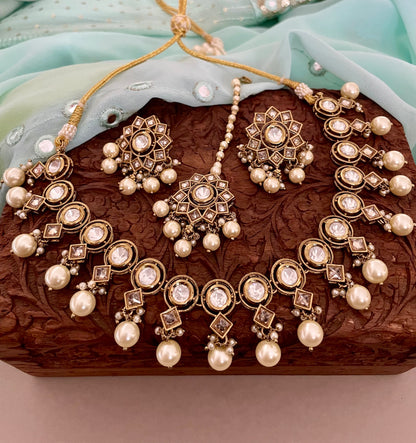 Polki and Kundan Jewelry Set with Tika/Polki Set/Kundan Set/Cocktail Jewelry Set/Polki Tika Set/Indian Jewelry Set/Wedding Set