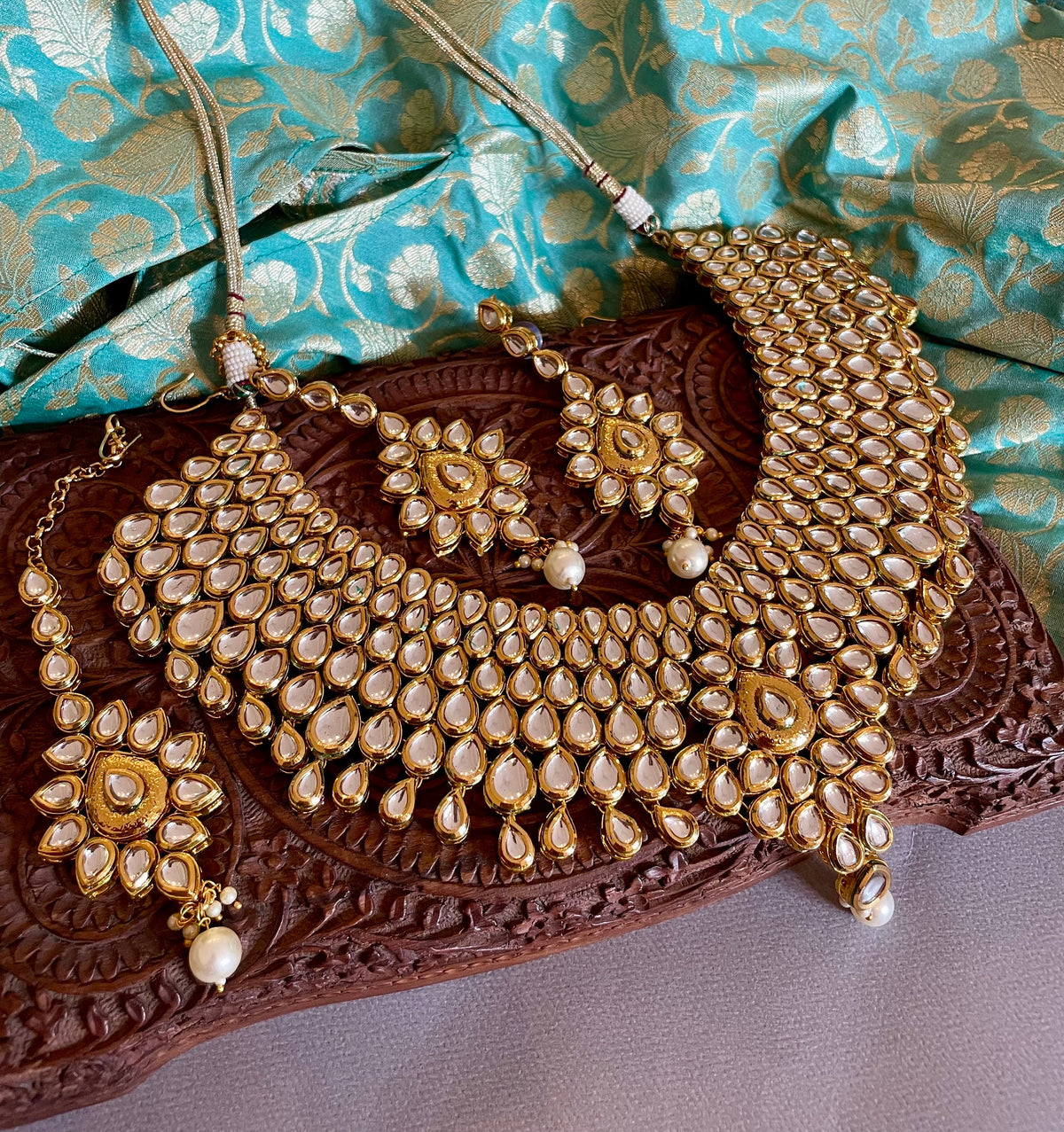 Gold Kundan Bridal Necklace Set